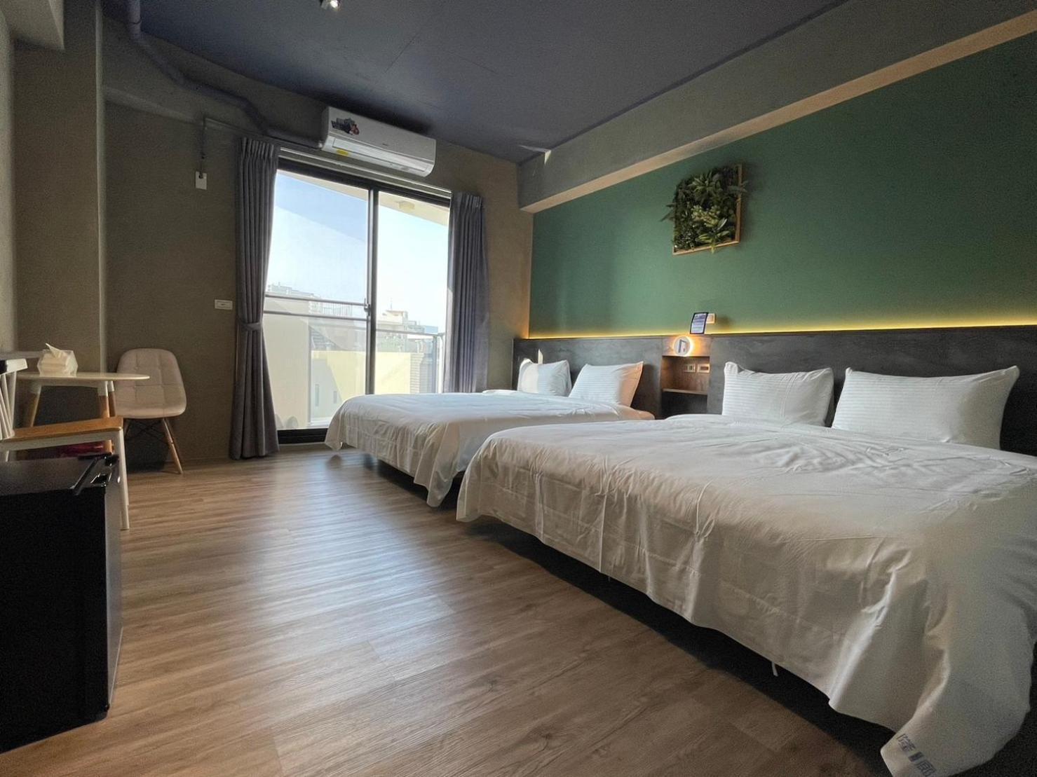 Long Lang Homestay Tainan Extérieur photo