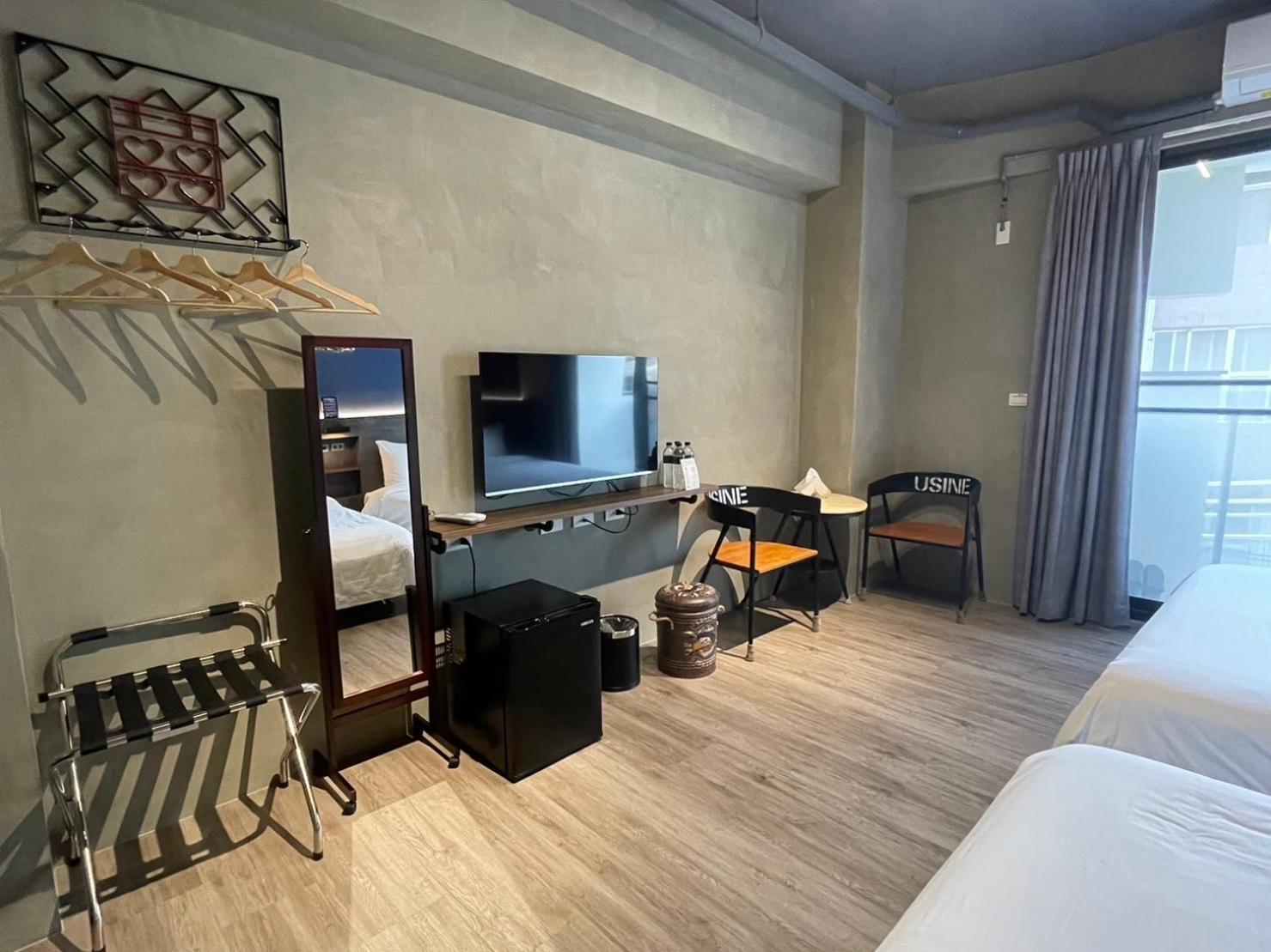 Long Lang Homestay Tainan Extérieur photo