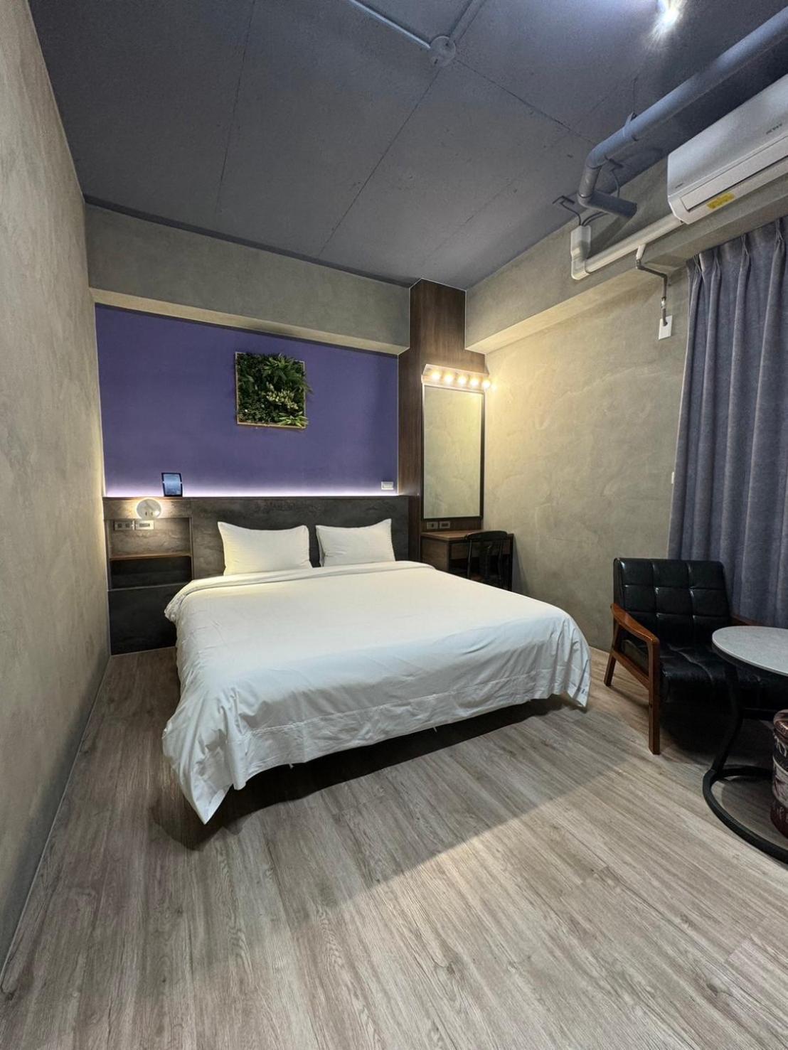 Long Lang Homestay Tainan Extérieur photo